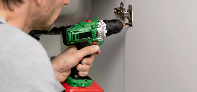 Commercial Door Hinge Repair Mukilteo